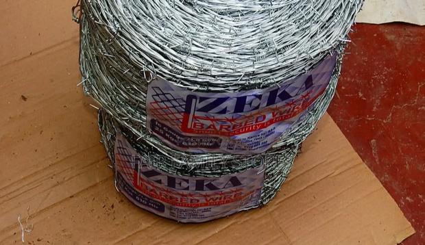 Galvanized Barbed Wire Roll - thumbnail 2