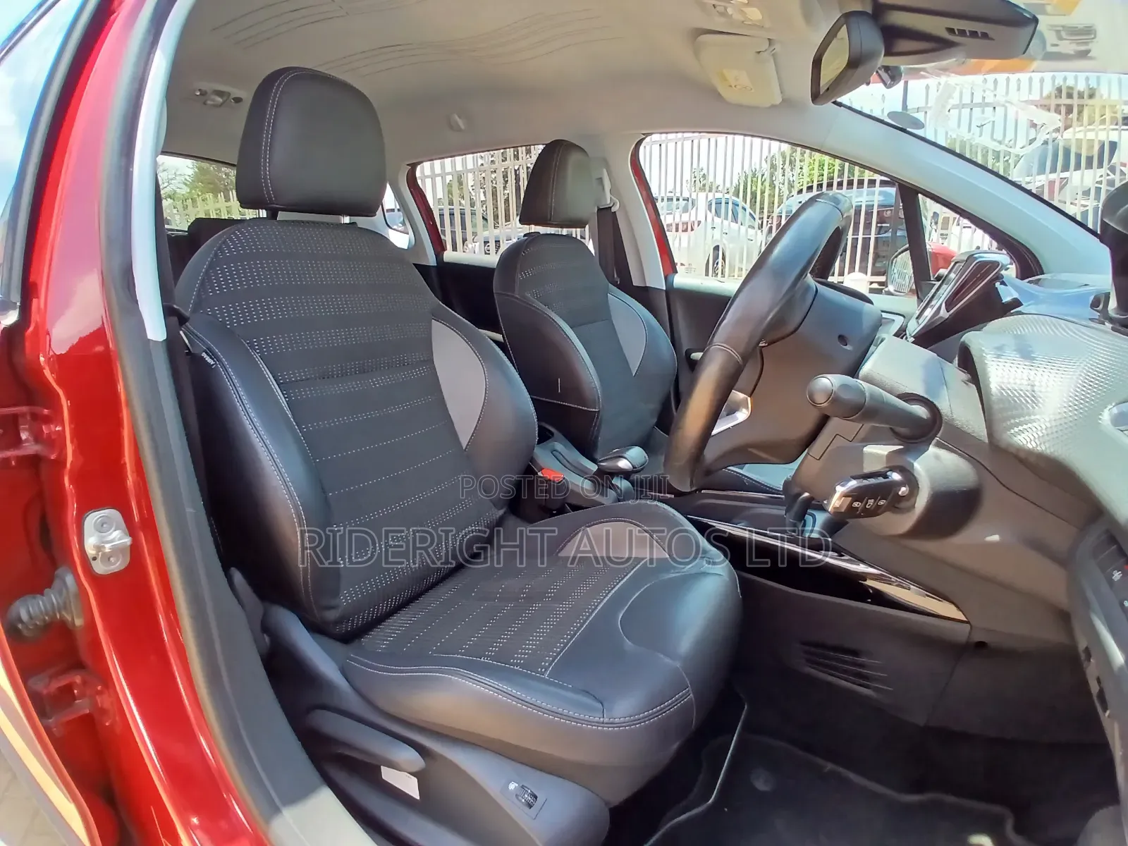 Peugeot 2008 2019 Red