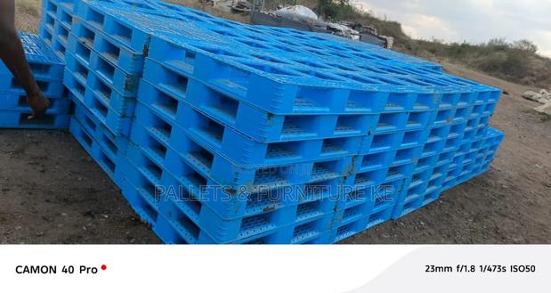 Heavy Duty Blue Plastic Pallet - main view