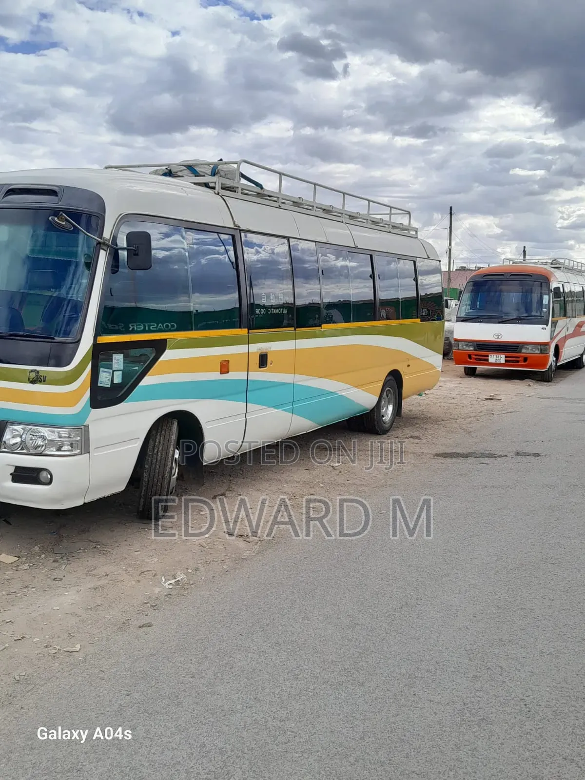 Buses And Vans For Hire