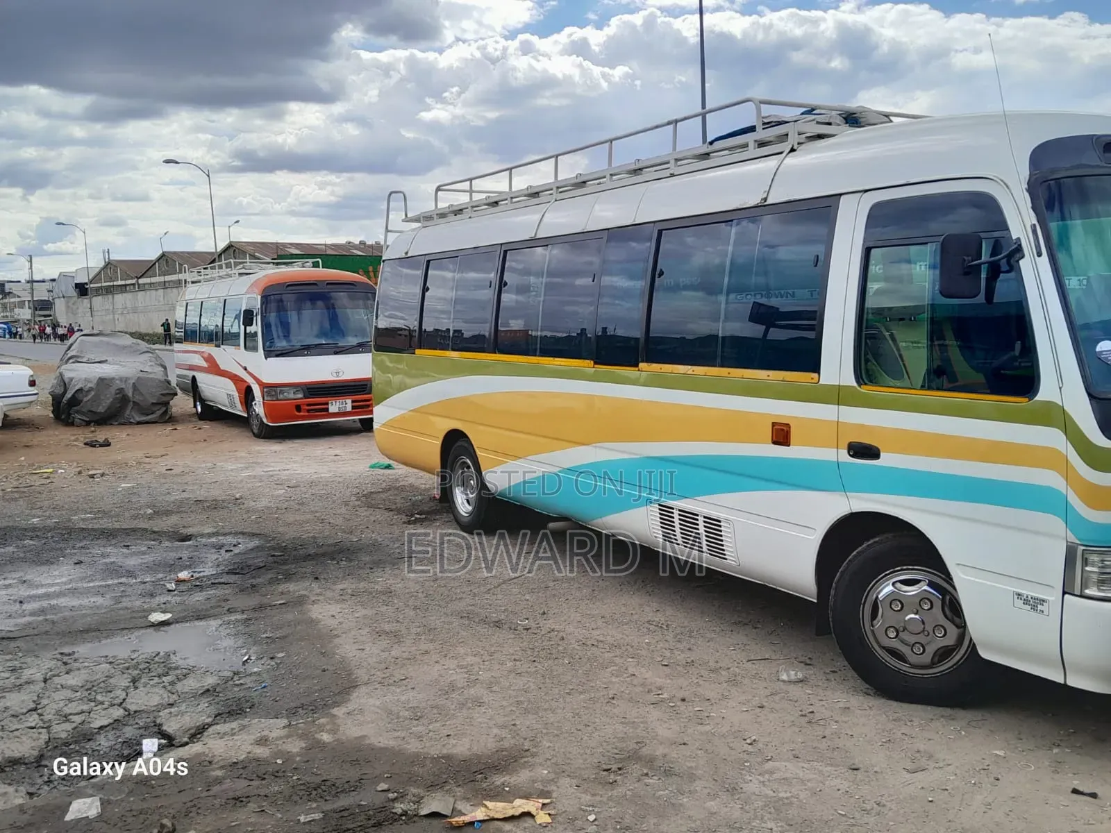 Buses And Vans For Hire