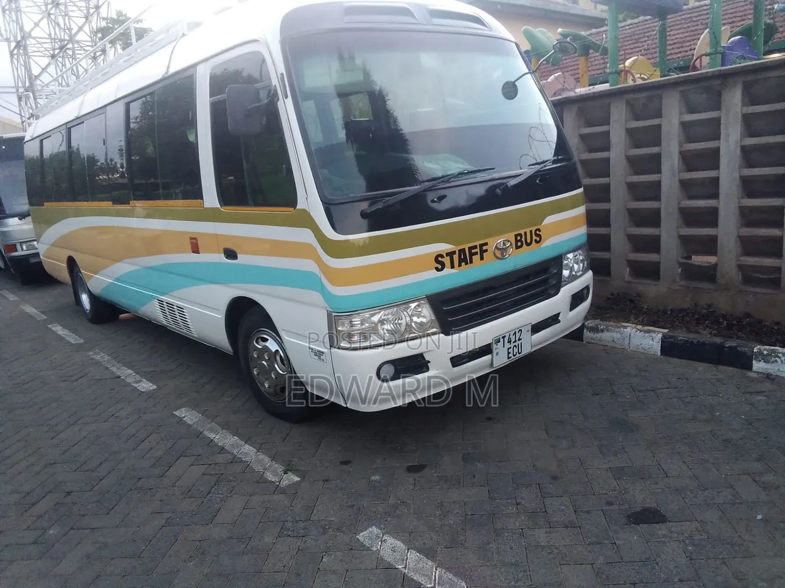 Buses And Vans For Hire