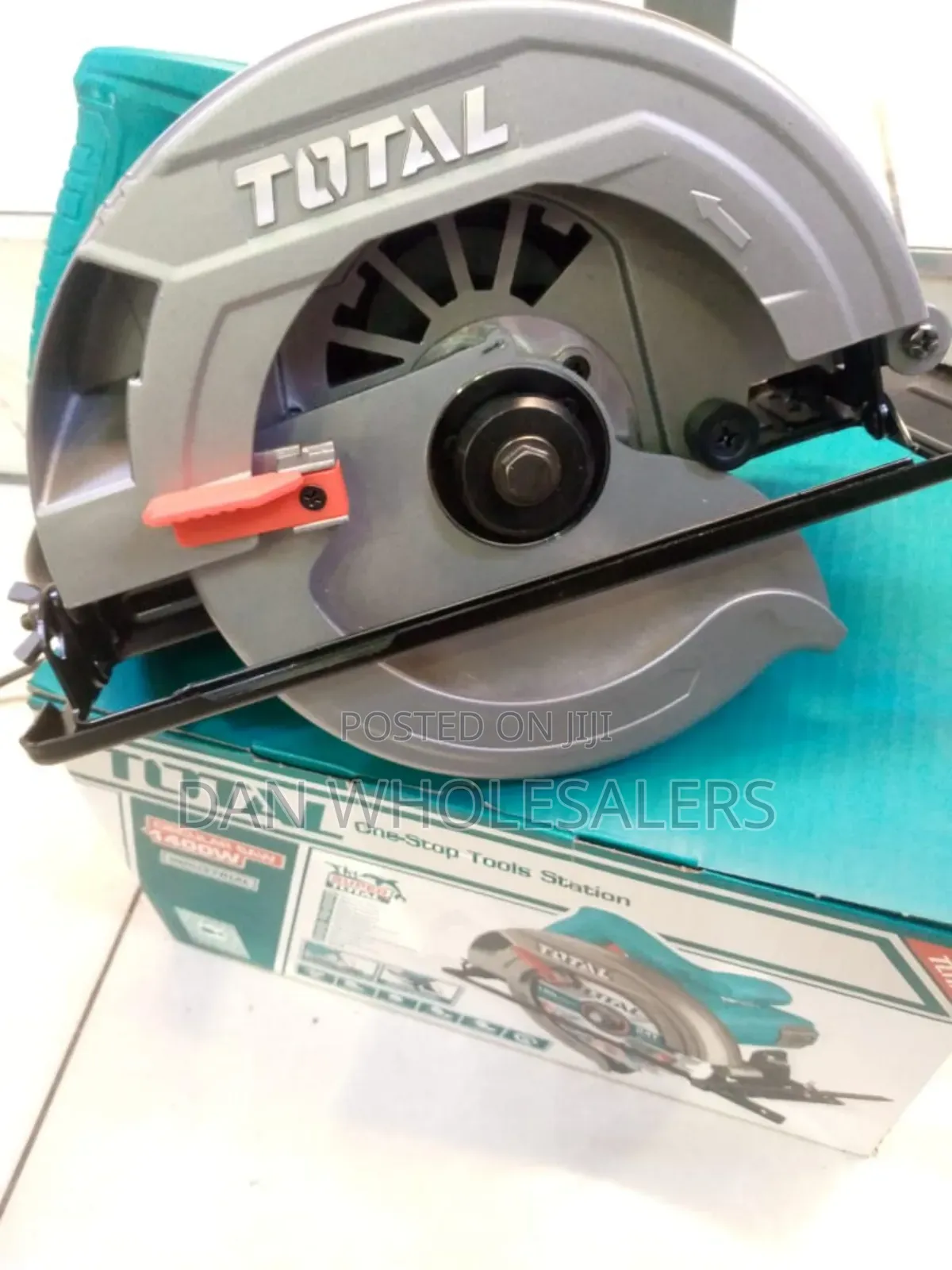 Total Electric Circular Saw 1400w for Pros 7 Inch