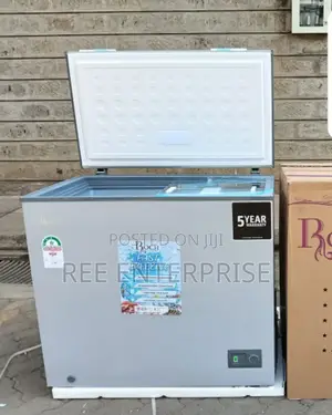 3 Star Rating Roch Chest Frezzer 
200 Litres 
With Lock and Key