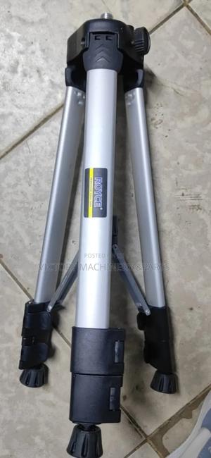 Royce Tripo Stand - main view