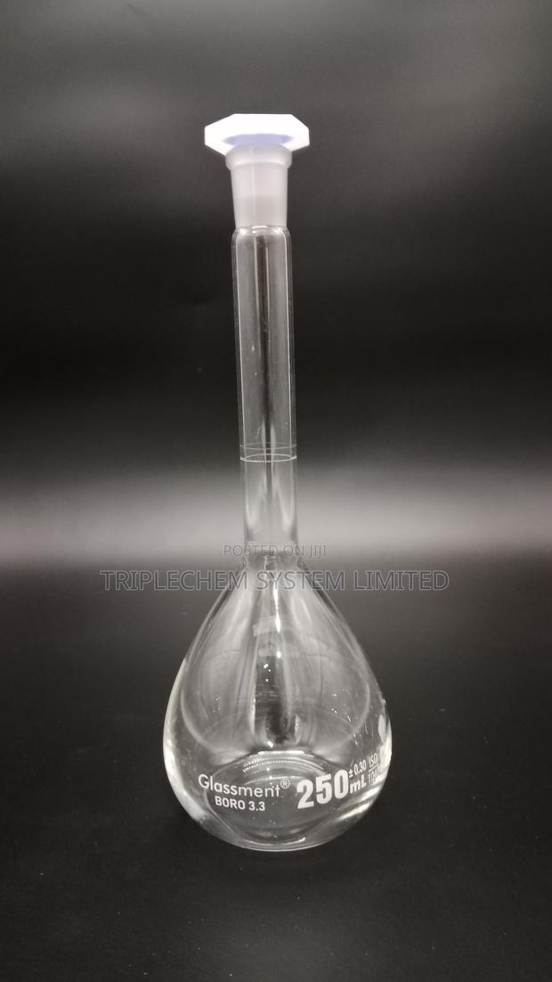 Volumetric Flask 250 Ml Glass - main view