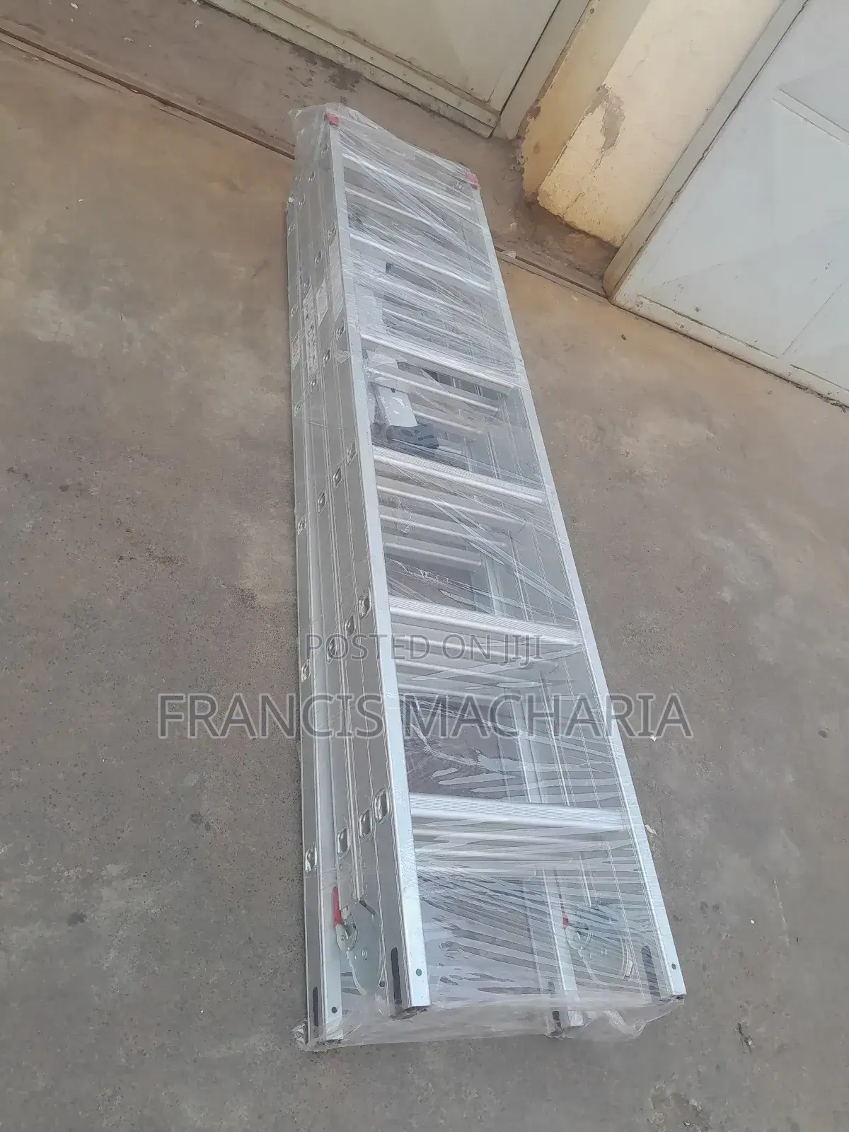 16ft Aluminum Foldable Ladder