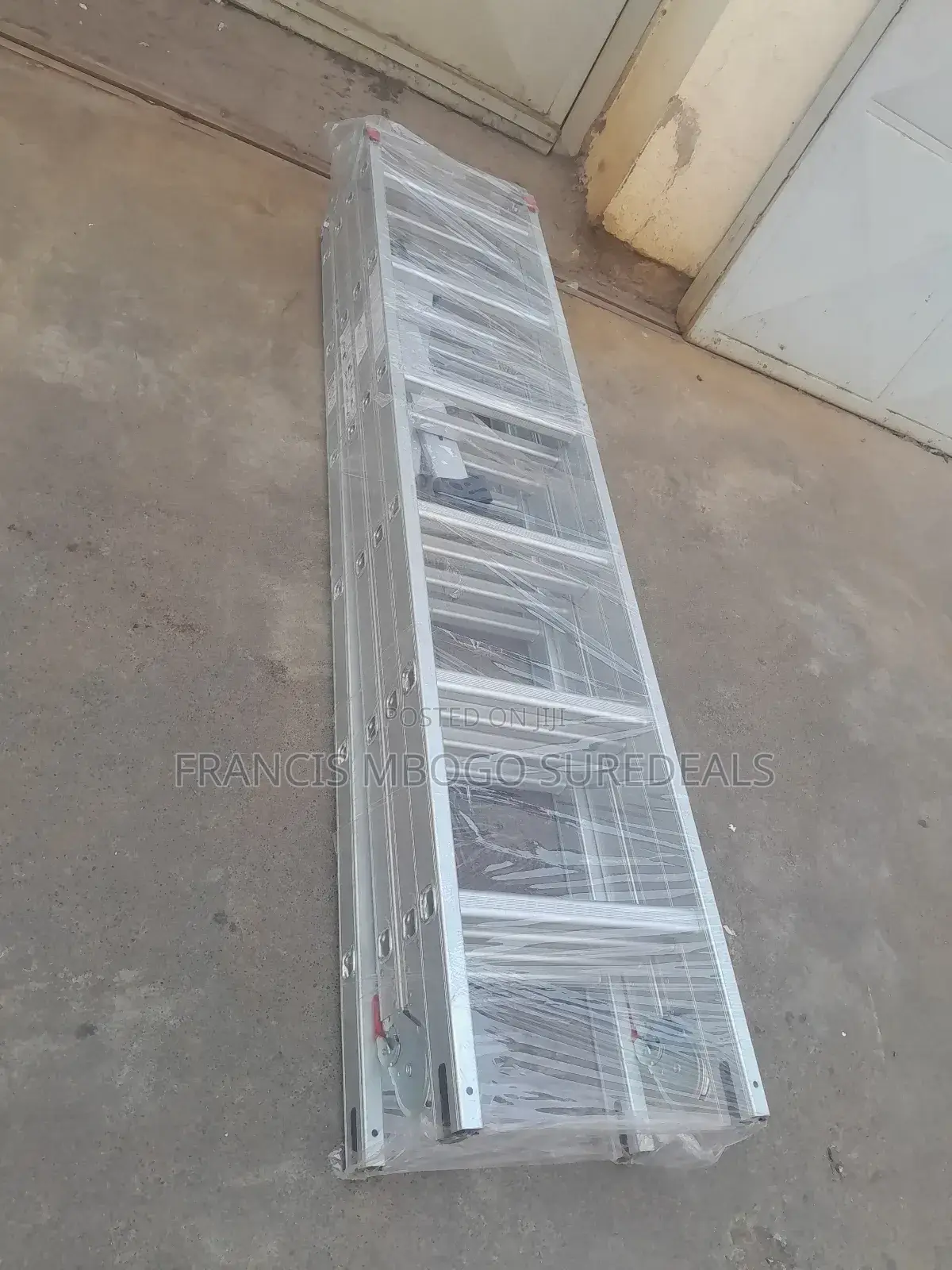 16ft Aluminum Foldable Ladder