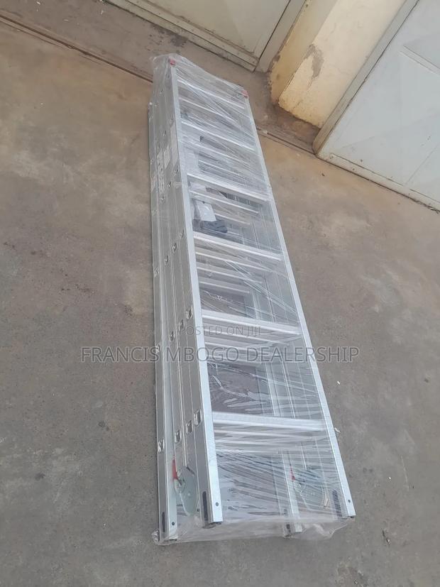 16ft Aluminum Foldable Ladder - thumbnail 3