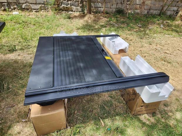 Volkswagen Amarok Nf Next Gen Manual Roller Shutter - main view