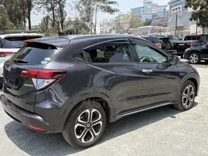 Honda Vezel 1.5 Hybrid 2WD 2018 Gray