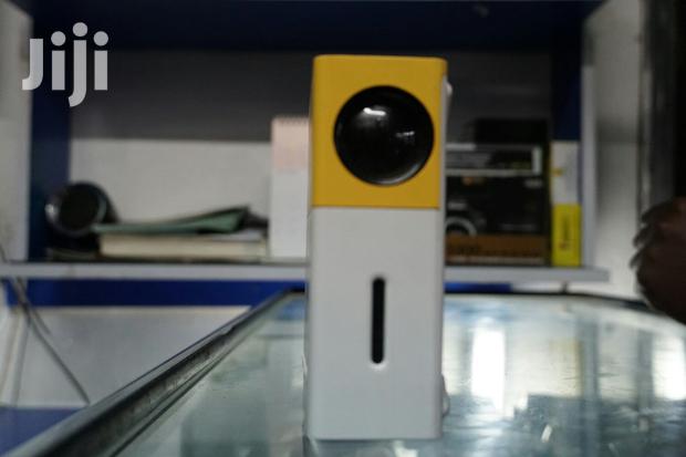 Portable Projector - thumbnail 4