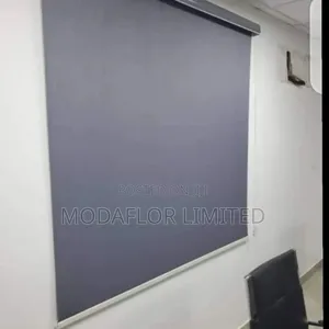 Stylish Blackout Roller Blinds – Perfect for Bedrooms Office Window