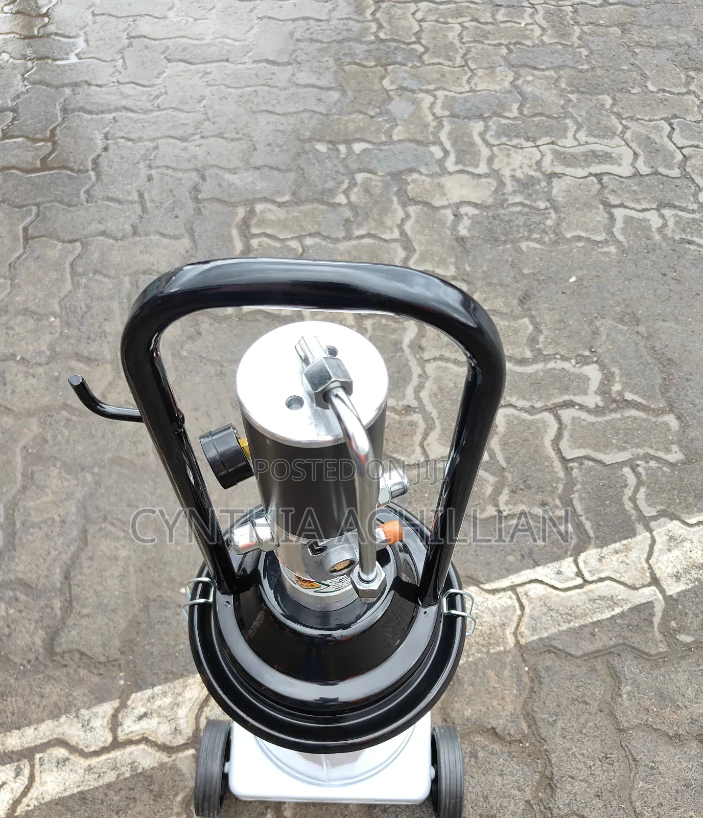 Pneumatic Grease Bucket
