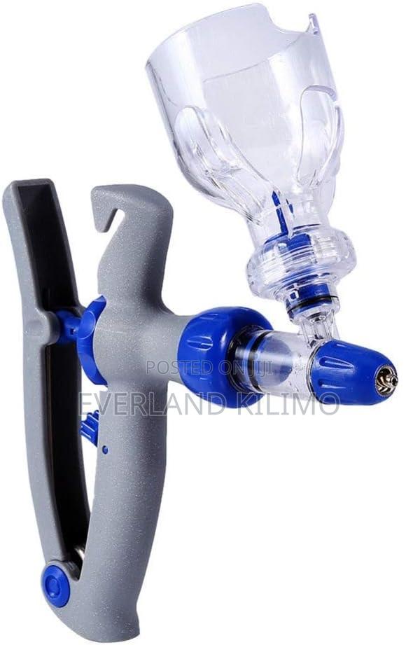 Non-Spill Automatic Vaccinator