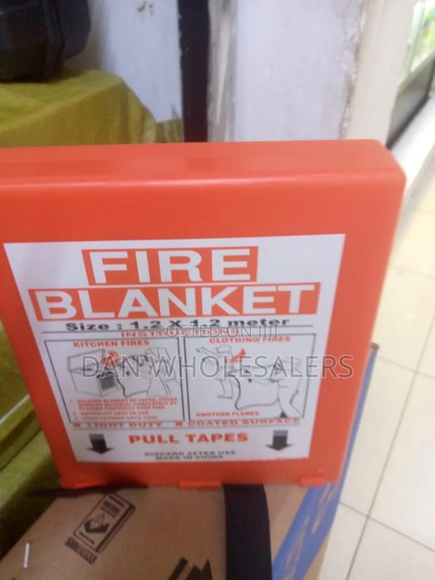 Stay Safe: 1.2m Fire Blanket For Home & Kitchen