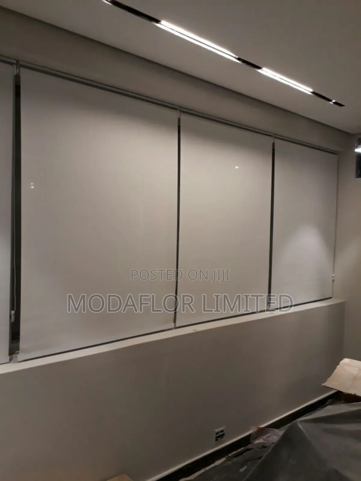 Custom Made Blackout Roller Blindsstylish and Durable Window Coverings