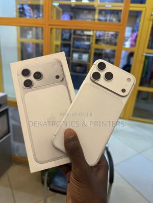 New Apple iPhone 17 Pro Max 256 GB Silver - main view