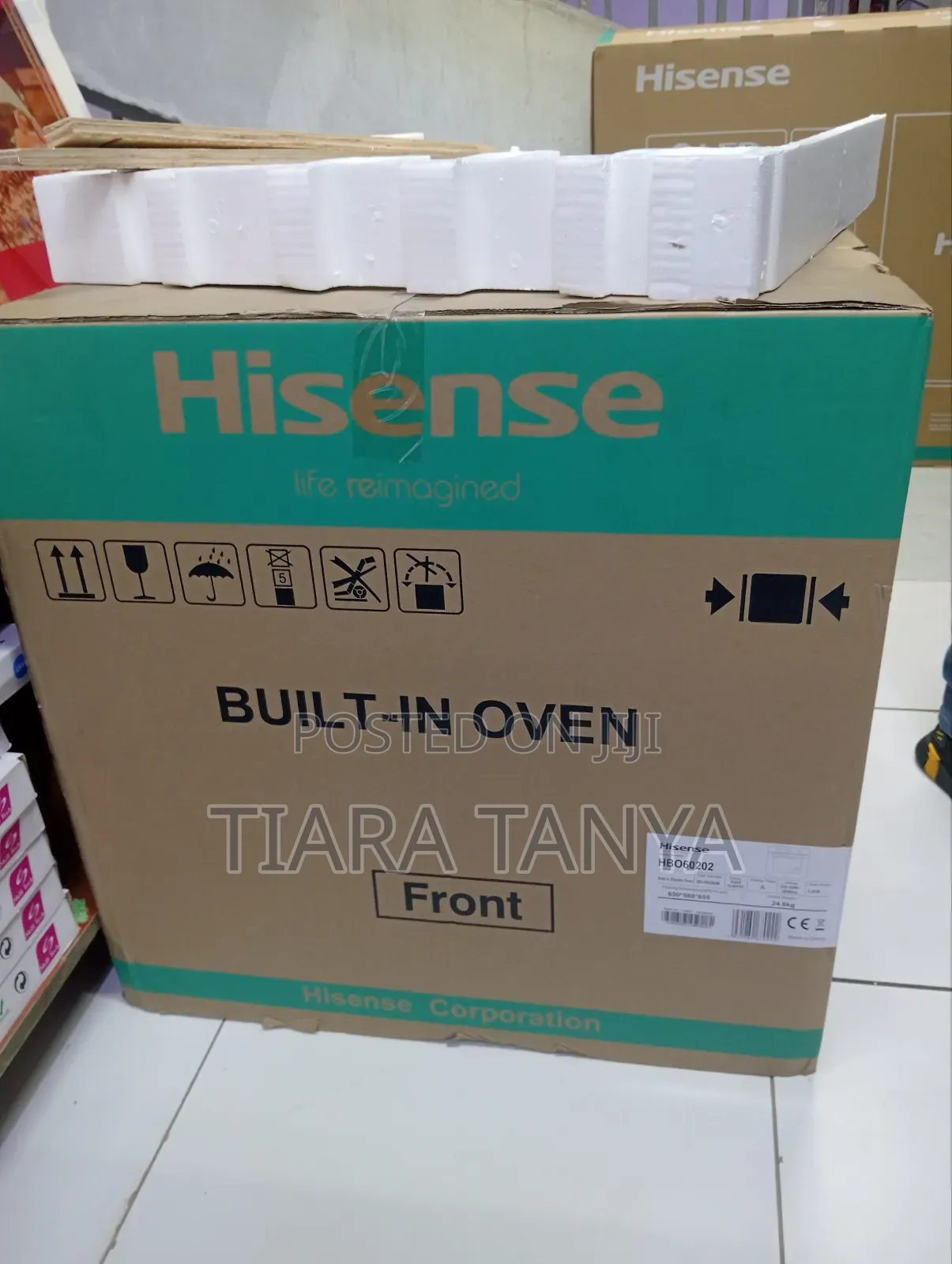 Hisense 60cm Built in Oven 75 Litres Hbo60202