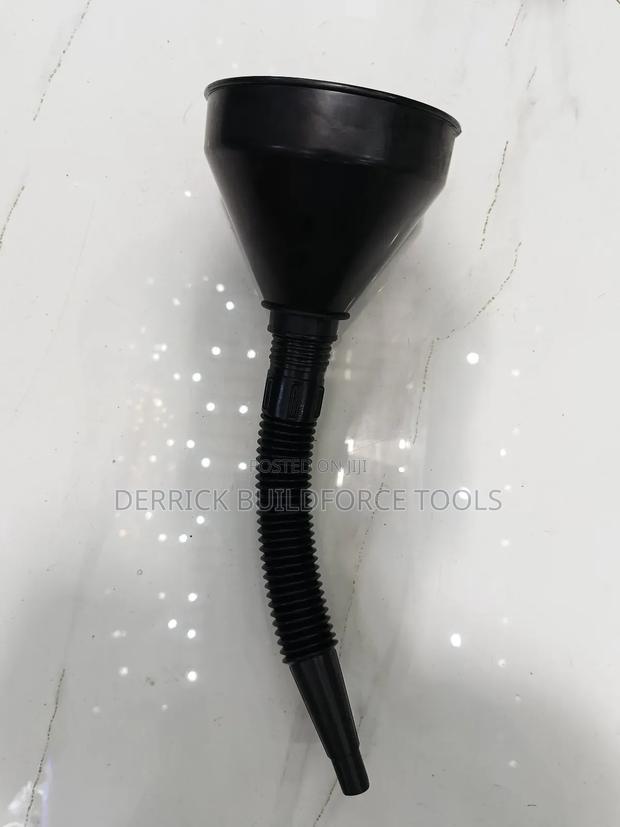 Vehicle and Generator Fluid Funnel - main view