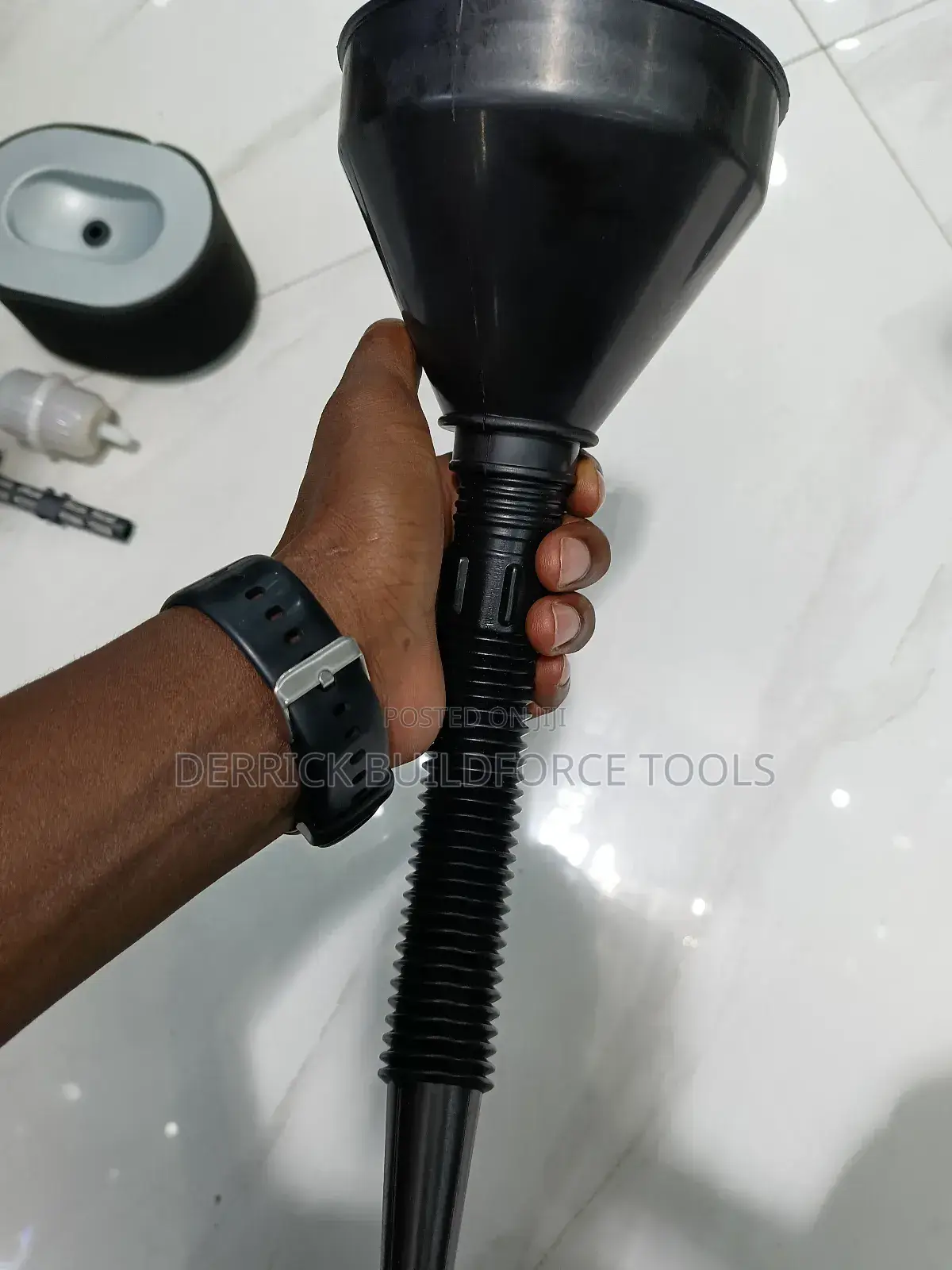 Vehicle and Generator Fluid Funnel
