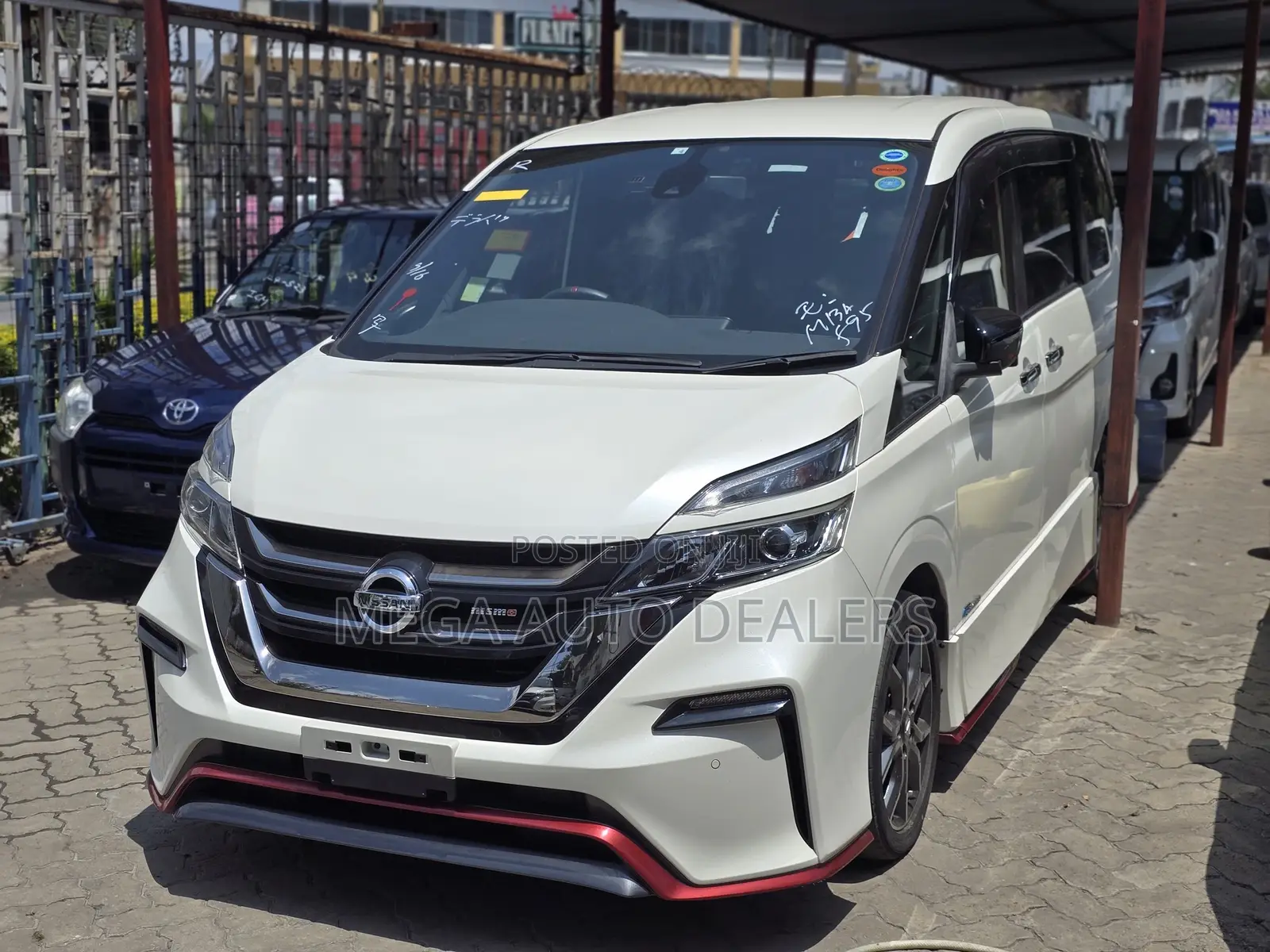 Nissan Serena 2018 White