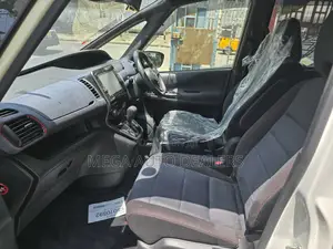 Nissan Serena 2018 White