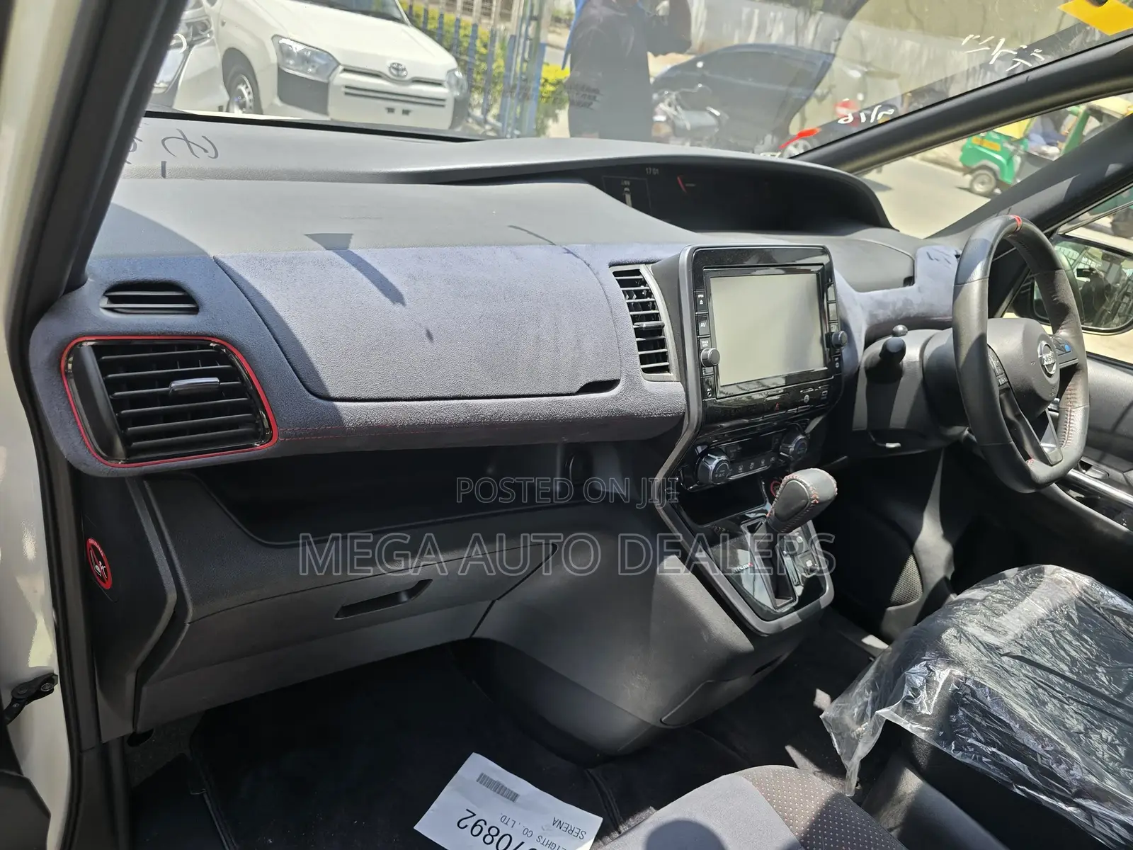 Nissan Serena 2018 White