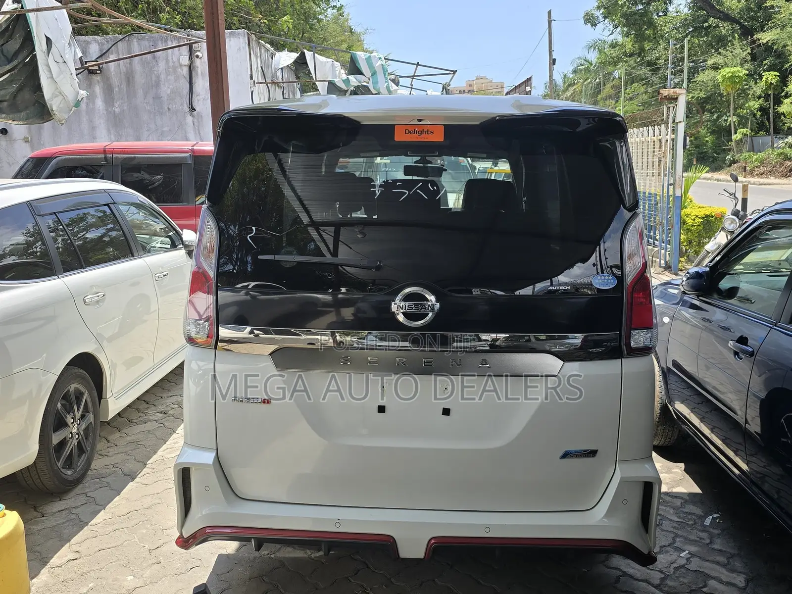 Nissan Serena 2018 White