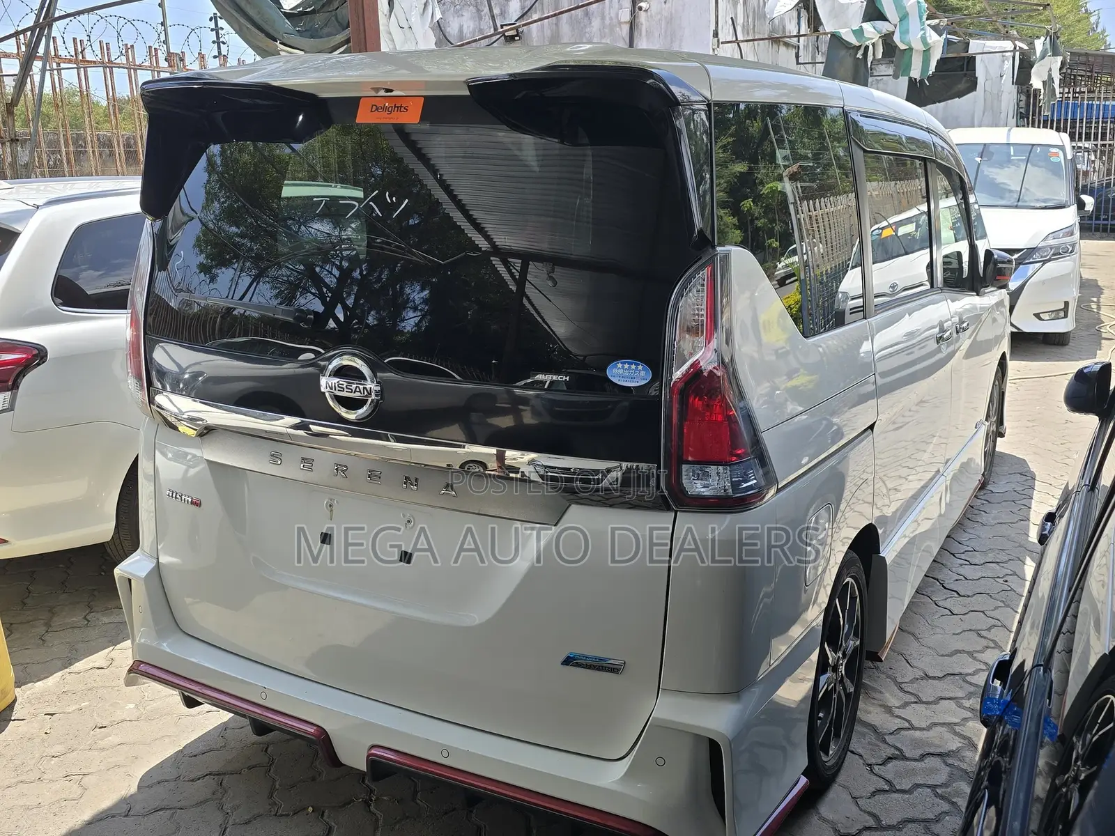 Nissan Serena 2018 White