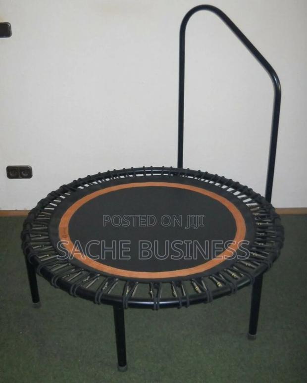 Round Trampoline - main view