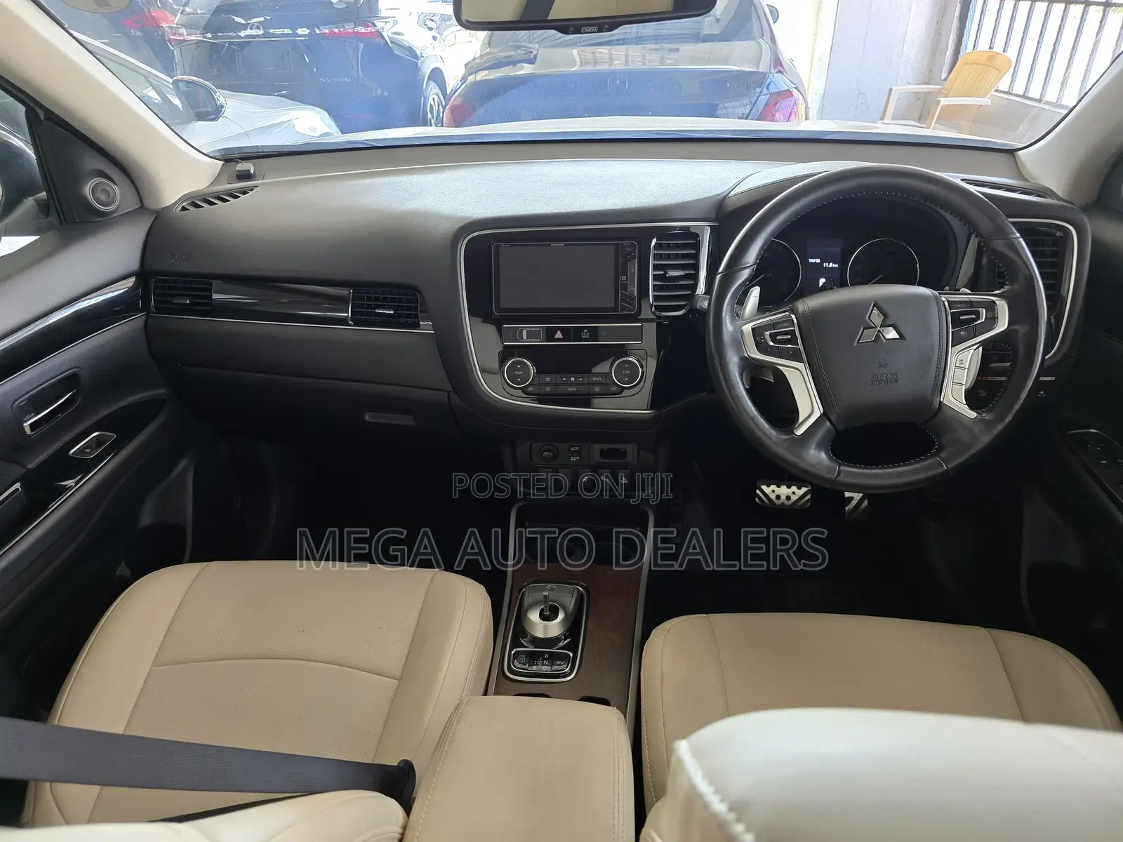 Mitsubishi Outlander 2018 White