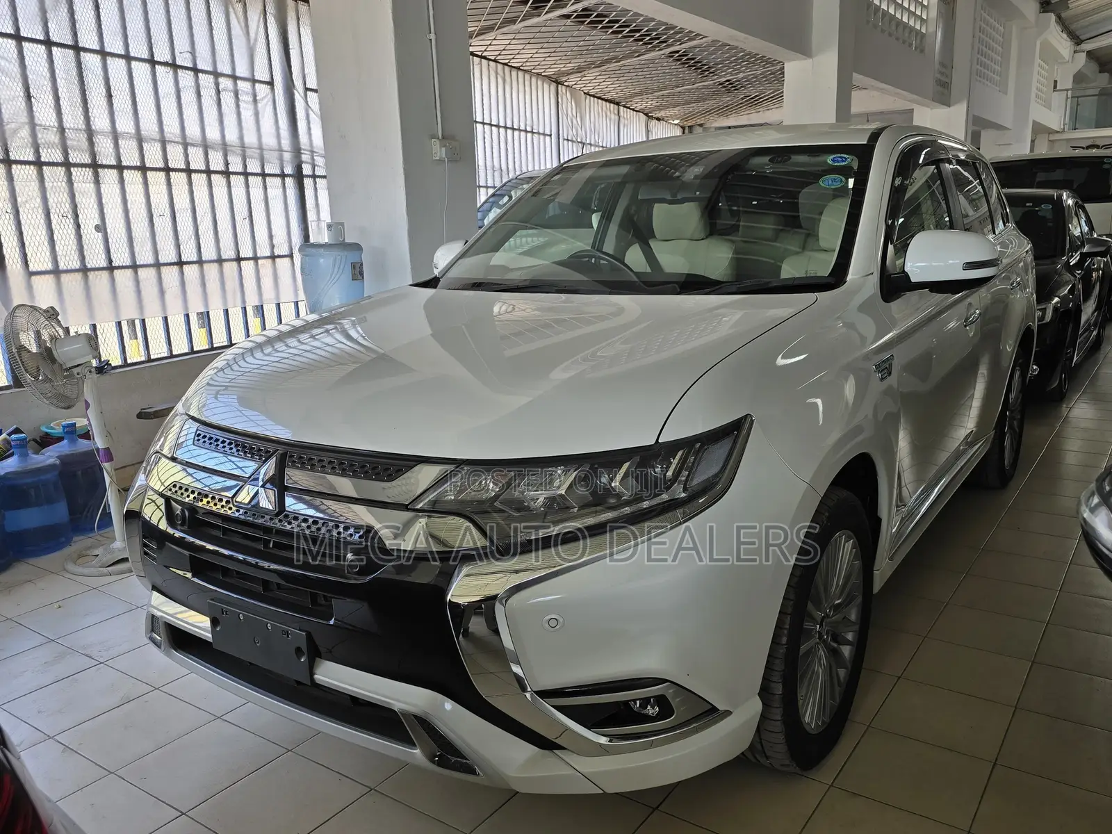 Mitsubishi Outlander 2018 White