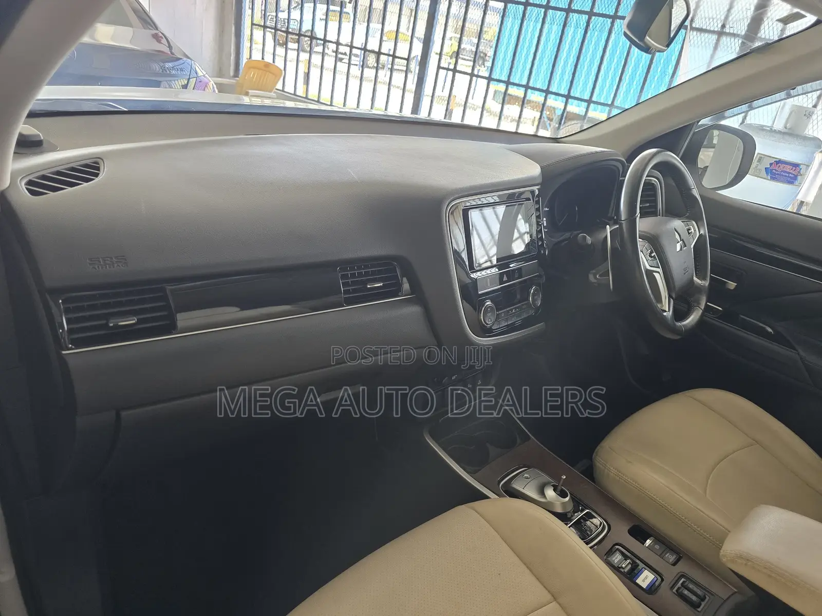 Mitsubishi Outlander 2018 White
