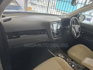 Mitsubishi Outlander 2018 White