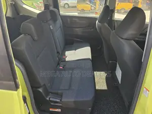 Toyota Sienta 2018 Green