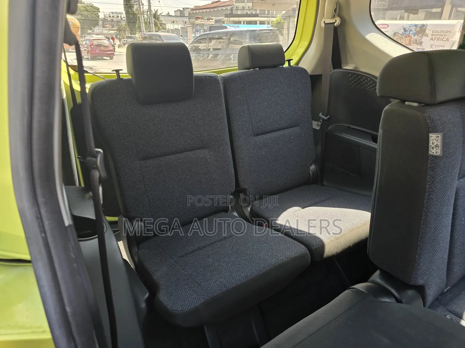 Toyota Sienta 2018 Green