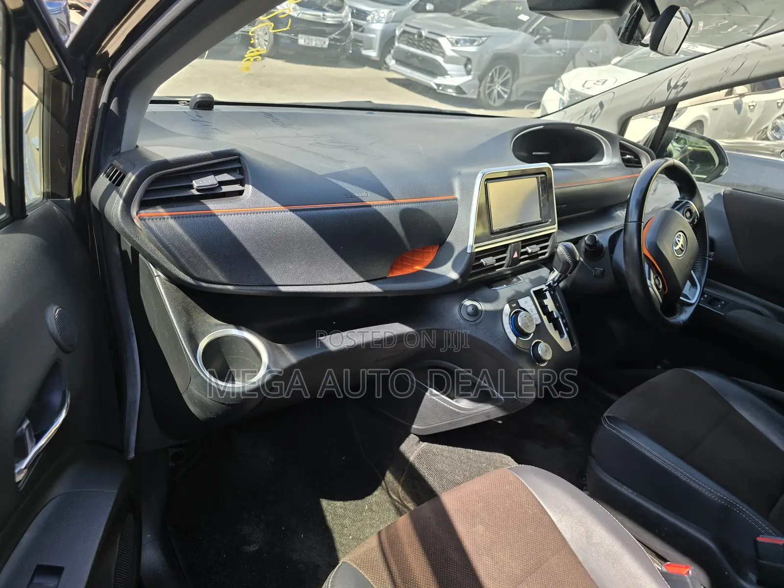 Toyota Sienta 2018 Brown