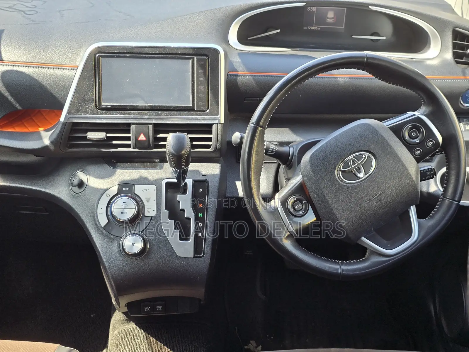 Toyota Sienta 2018 Brown