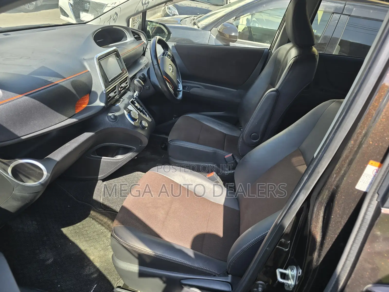 Toyota Sienta 2018 Brown