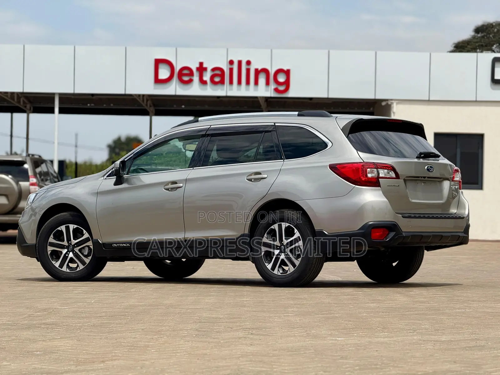 Subaru Outback 2.5i AWD 2018 Gray
