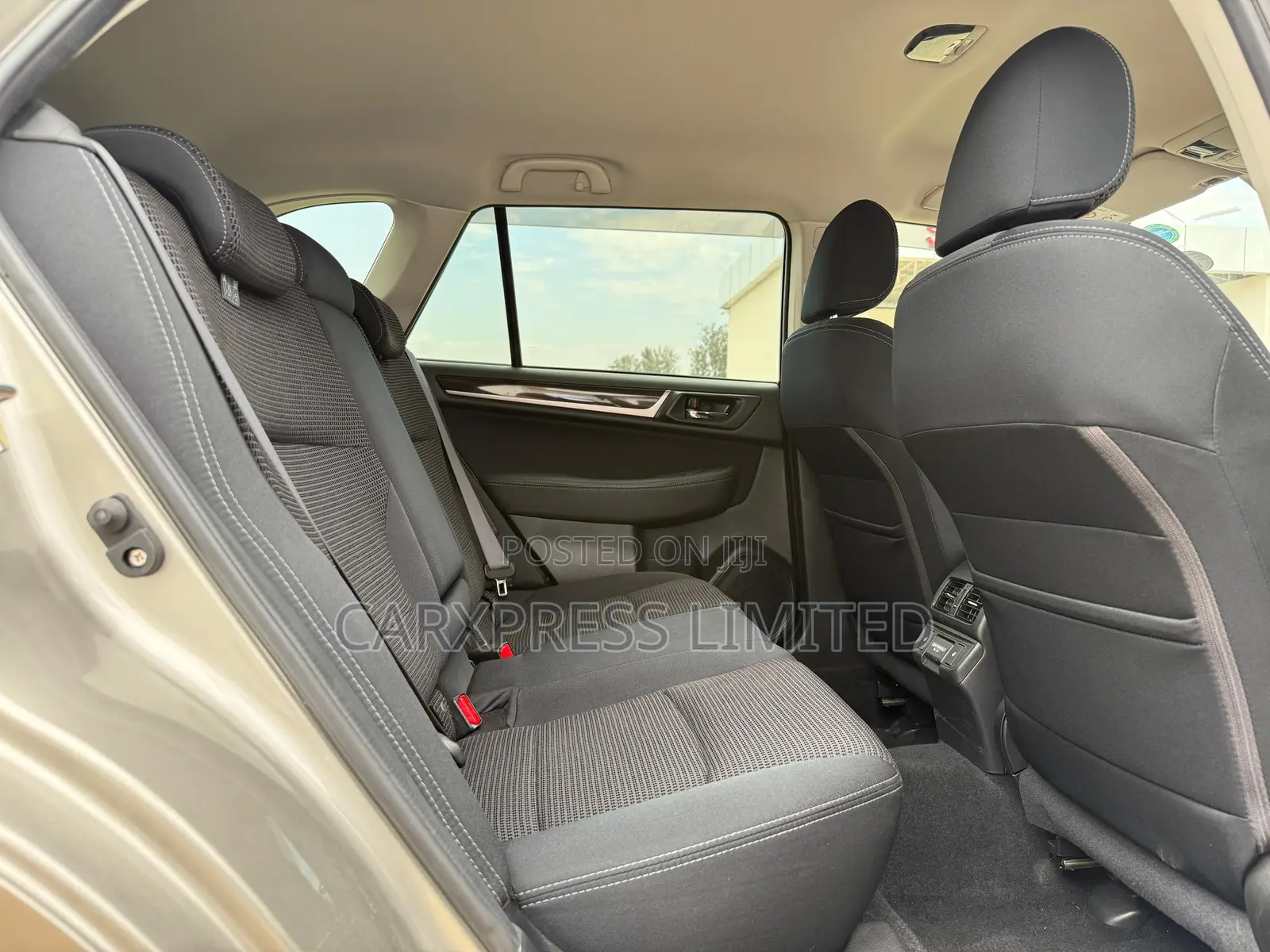 Subaru Outback 2.5i AWD 2018 Gray