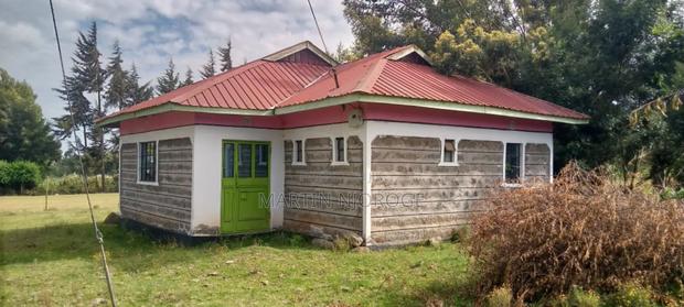 3bdrm House in Ihindu, Kinungi for sale