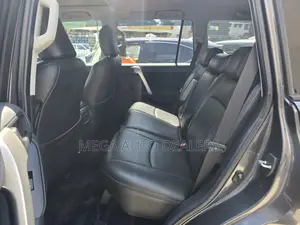 Toyota Land Cruiser Prado 2019 Gray