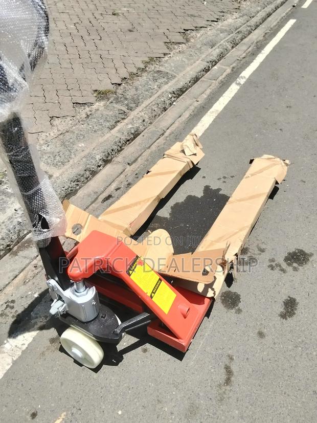 3000kgs Pallet Jack/Pallet Trolley - thumbnail 2