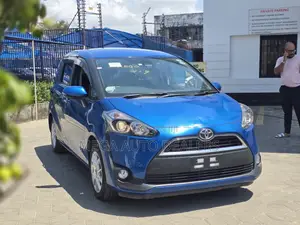 Toyota Sienta 2018 Blue