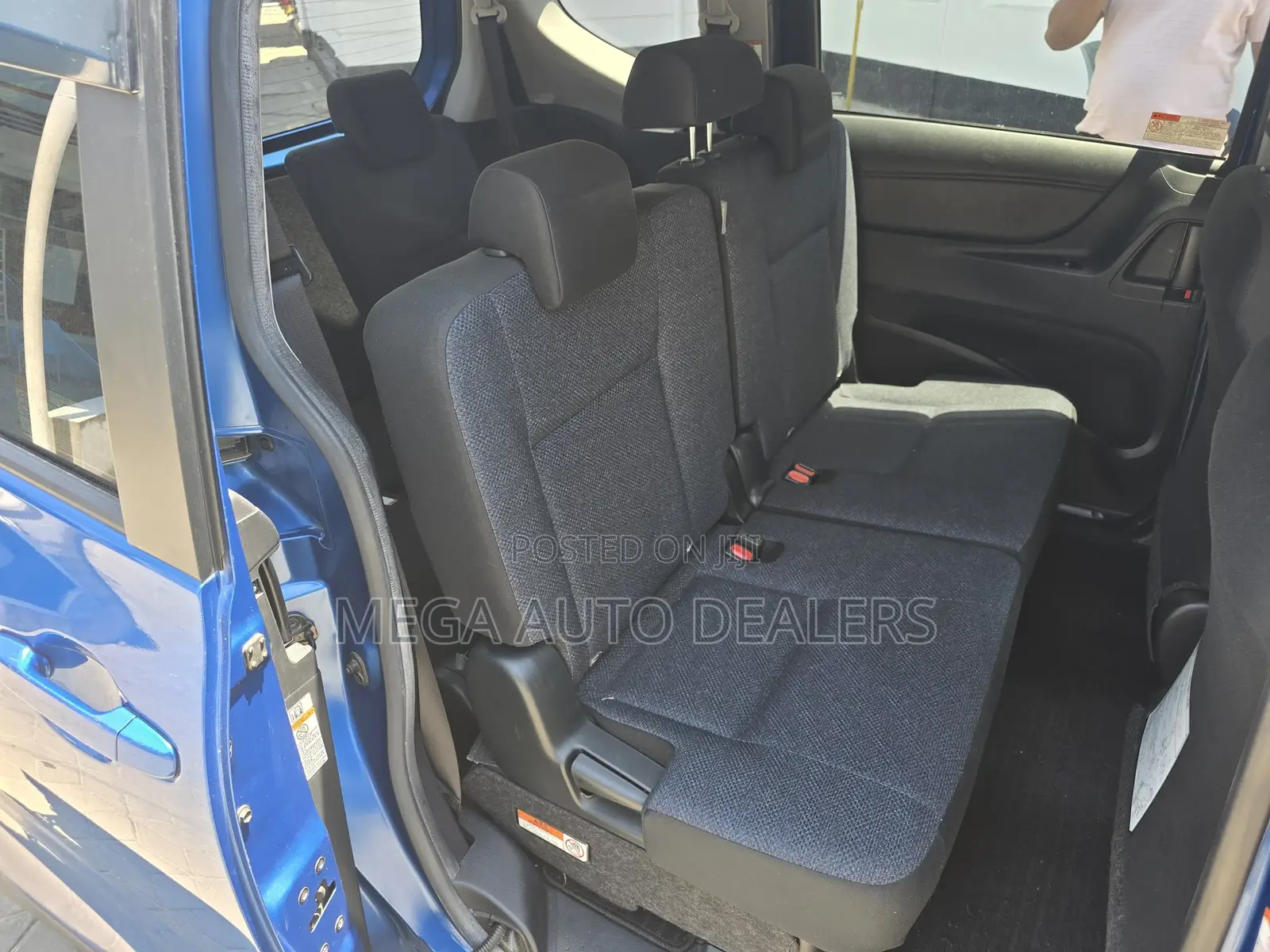 Toyota Sienta 2018 Blue