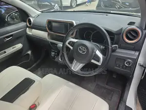 Toyota Passo 2018 White