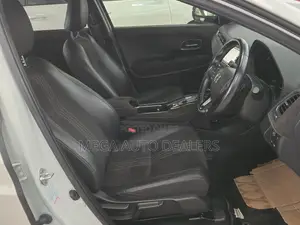 Honda Vezel 2018 White