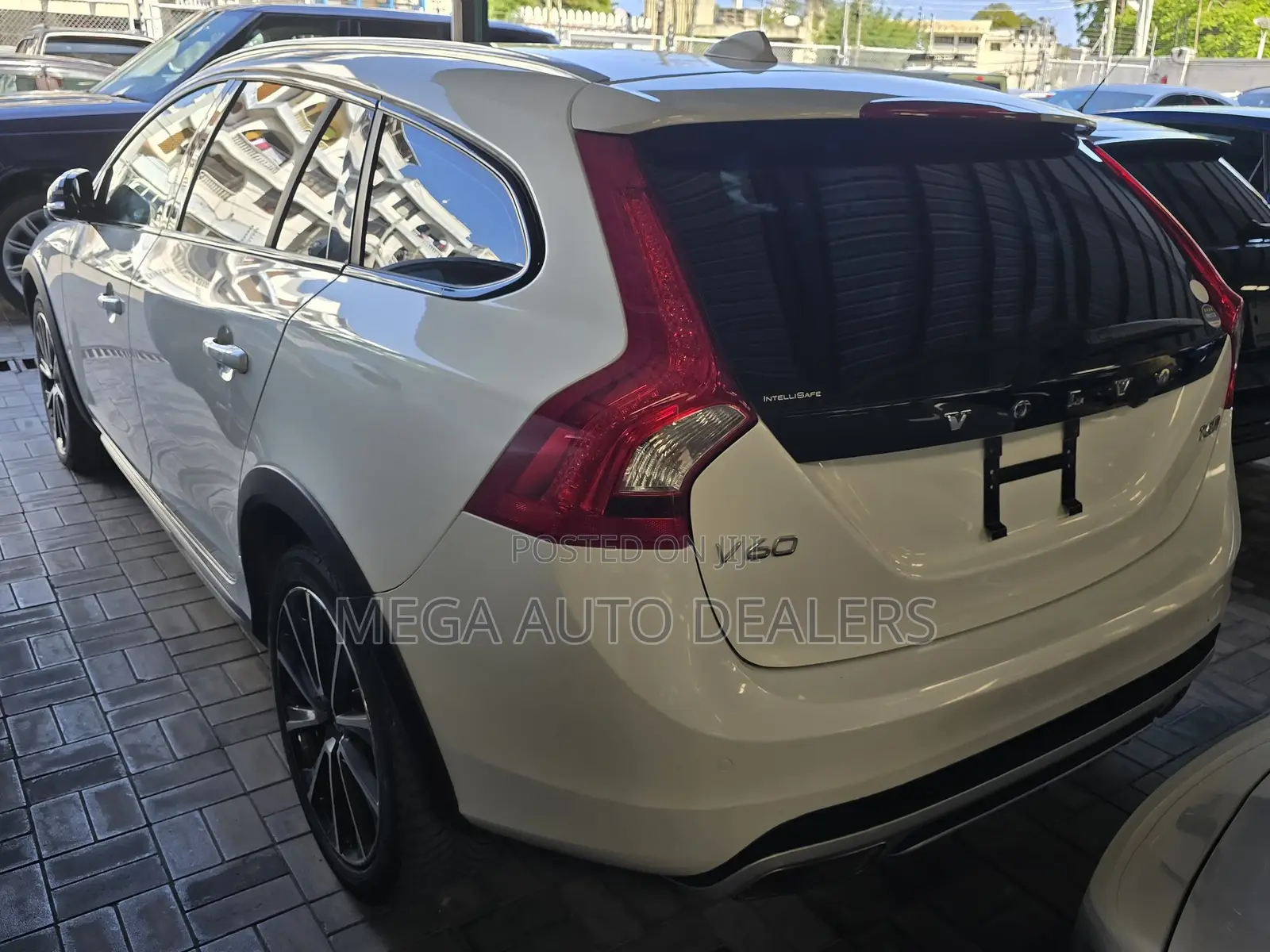 Volvo V60 2018 White